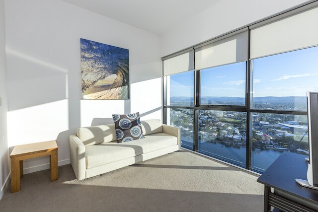 アーティーク サーファーズ パラダイス