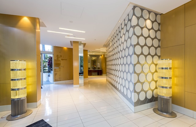 アーティーク サーファーズ パラダイス