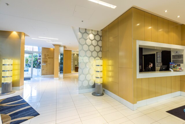 アーティーク サーファーズ パラダイス