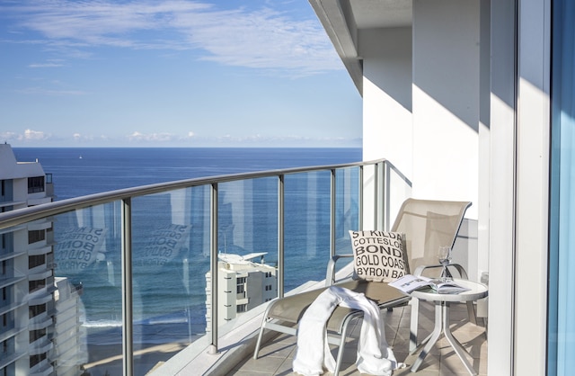 アーティーク サーファーズ パラダイス