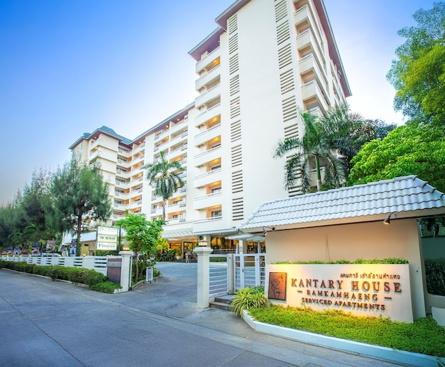 カンタリー ハウス ホテル & サービスド アパートメンツ