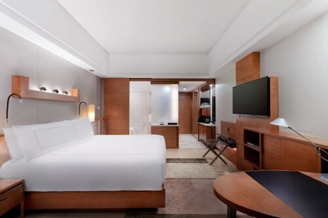 スイソテル グランド 上海 (上海宏安瑞士大酒店)