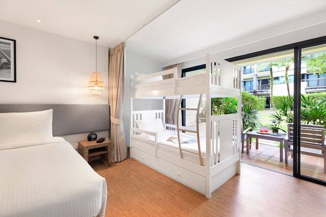 アウトリガー カオ ラック ビーチ  リゾート