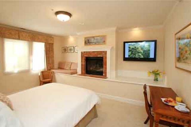 ザ ゲーブルズ イン - サウサリート