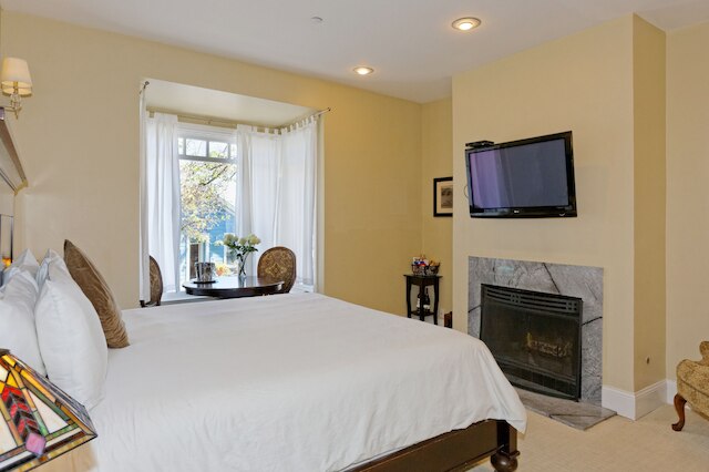 ザ ゲーブルズ イン - サウサリート