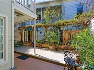 ザ ゲーブルズ イン - サウサリート