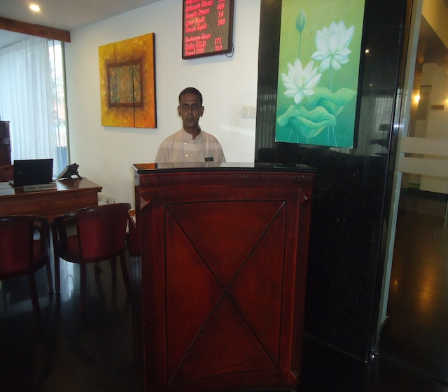 グローバル タワーズ ホテル & アパートメンツ