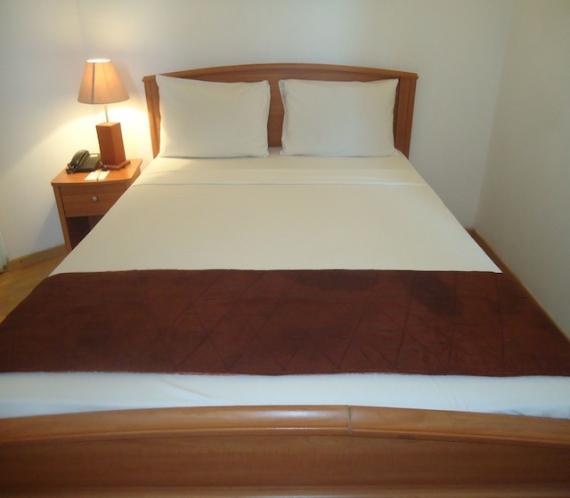 グローバル タワーズ ホテル & アパートメンツ