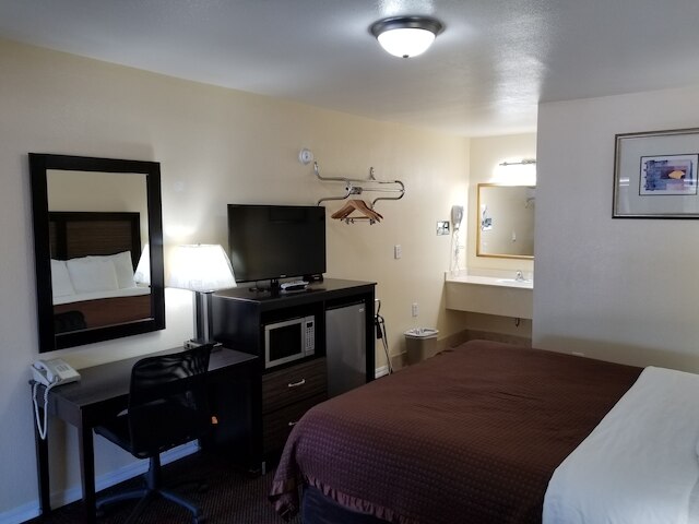 ロードウェイ イン メドフォード サウス I-5