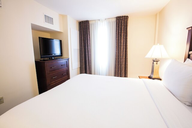 ステイブリッジ スイーツ オースティン エアポート by IHG