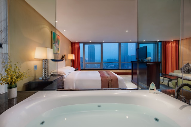 クラウン プラザ 無錫 シティ センター by IHG (無錫城中皇冠假日酒店)