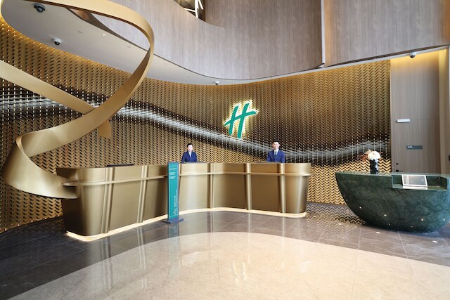 ホリデイ イン 上海 静安 by IHG (上海静安假日酒店)