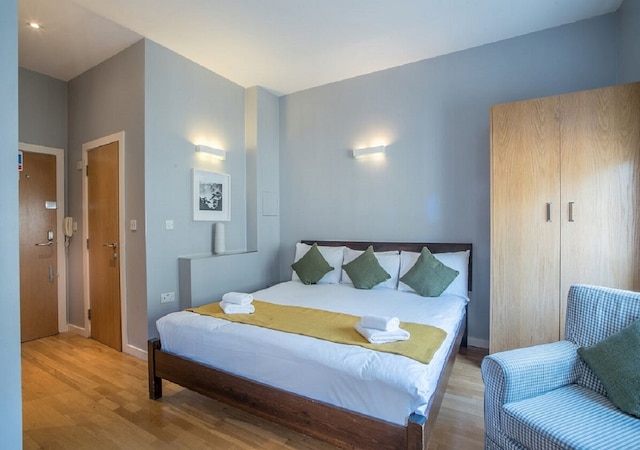 ハイド パーク エグゼクティブ アパートメンツ