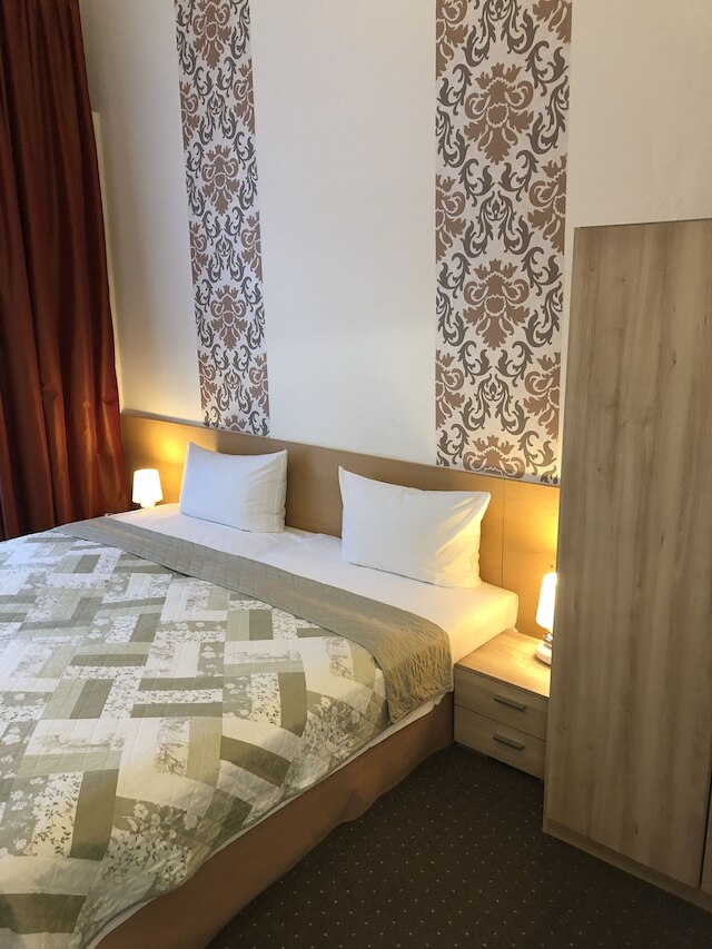 ホテル カステル