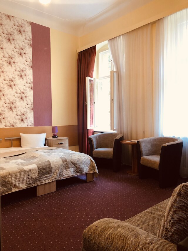 ホテル カステル