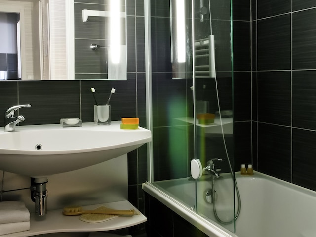 アパートホテル アダージョ パリ モンルージュ