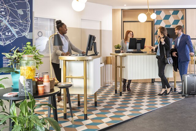 アパートホテル アダージョ パリ モンルージュ