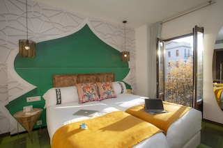 カジュアル イルビラ グラナダ ホテル