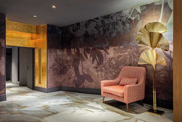 ルーム メイト レオ、グラナダ