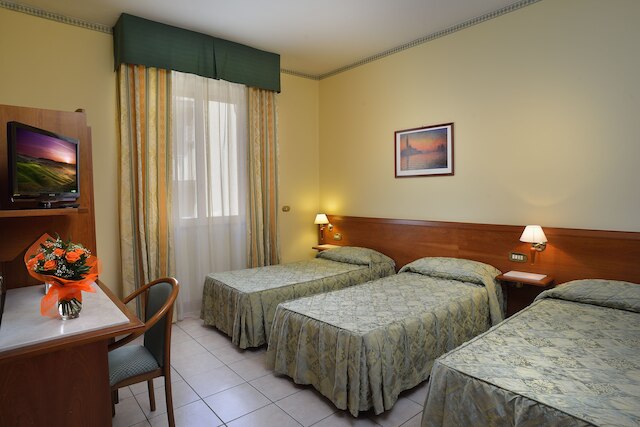 ホテル アスター