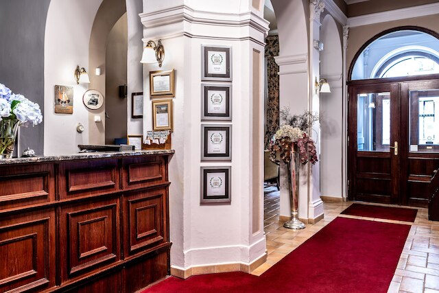 ホテル ジュリアン