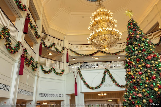 香港ディズニーランド・ホテル (香港迪士尼樂園酒店)