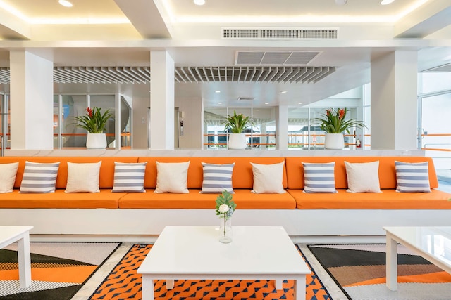 サンシャイン ホテル アンド レジデンシズ