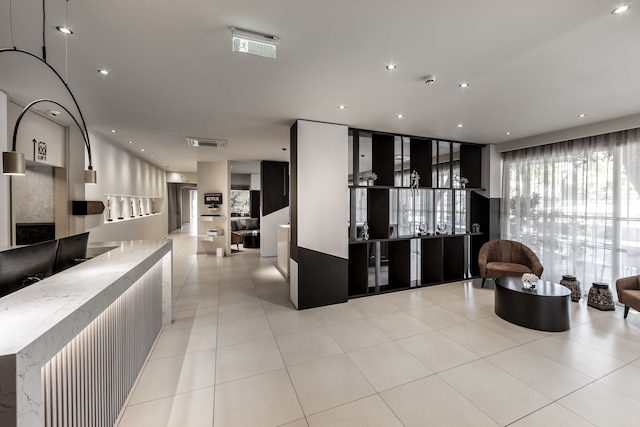 アーモンド ビジネスホテル