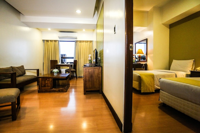 ザ マレヤン プラザ