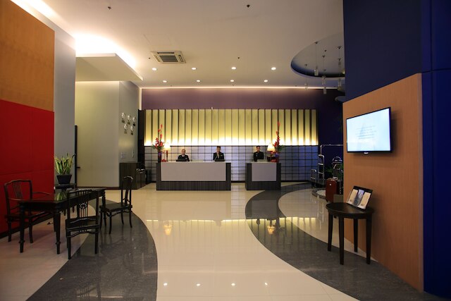 ザ マレヤン プラザ