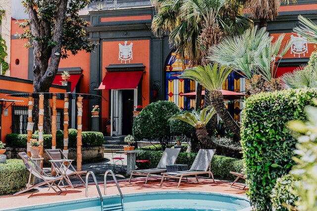 コスタンティノーポリ 104