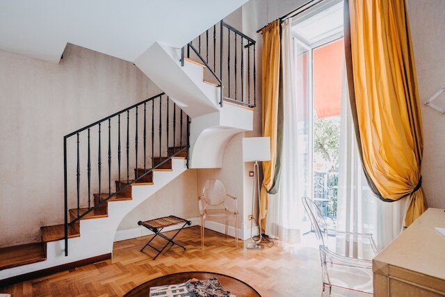 コスタンティノーポリ 104