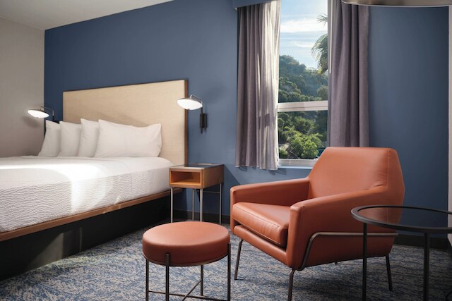 コートヤード・サンディエゴ・ミッションバレー／ホテル・サークル