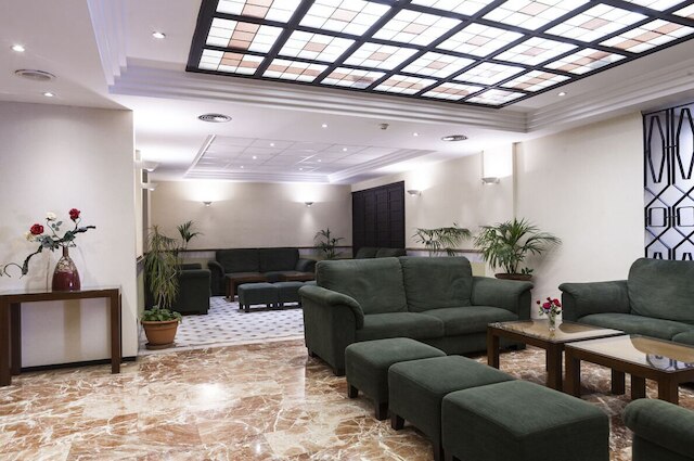 ホテル ドン パコ セビリア