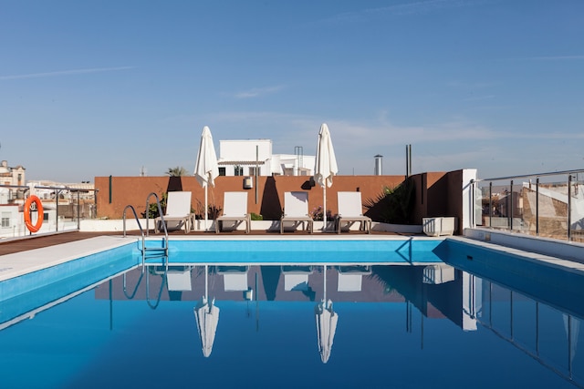 ホテル ドン パコ セビリア