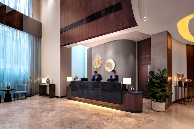 ガーデンビュー 香港 (香港女青园景轩)