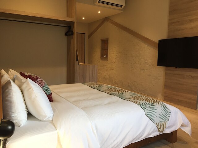 エンジョイ ホーム ステイ (隨寓而安民宿)