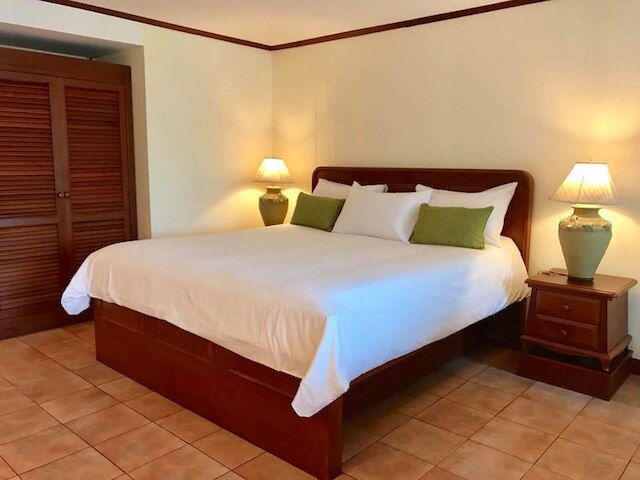 スリン ベイ イン