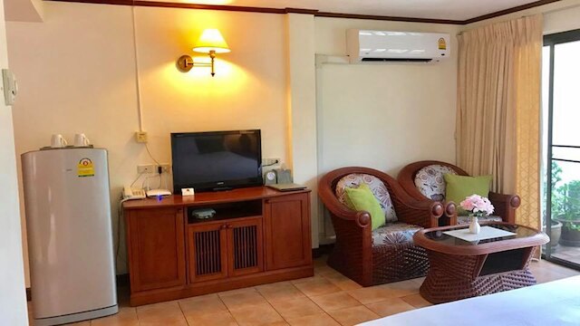 スリン ベイ イン