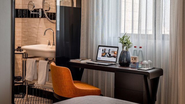 バット シェヴ エルサレム バイ ジェャコブ