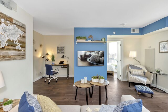 クイックステイ - エレガンス イン ヨークビル (ヤング & ブロアー)