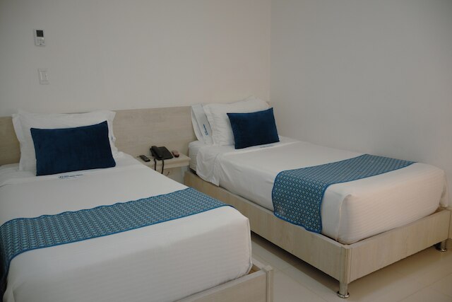 ホテル ラウレレス プラザ