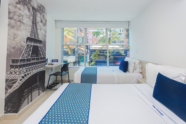 ホテル ラウレレス プラザ