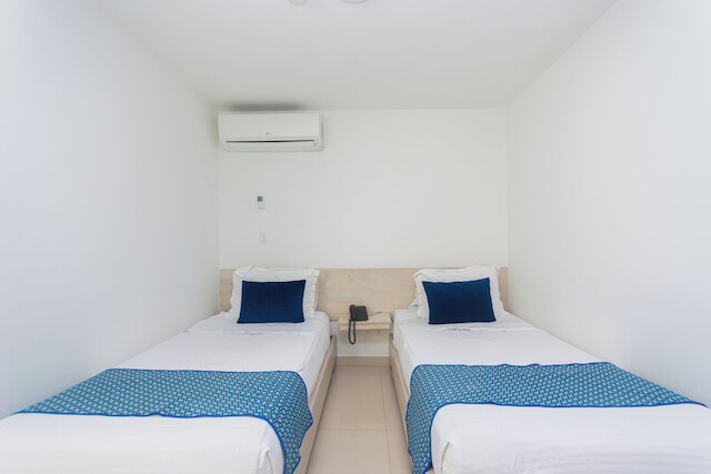 ホテル ラウレレス プラザ