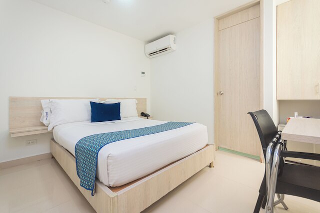 ホテル ラウレレス プラザ