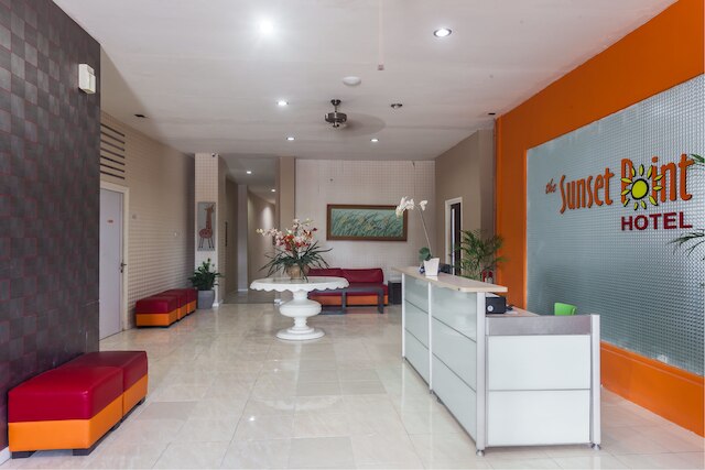 サンセット ポイント ホテル スミニャック