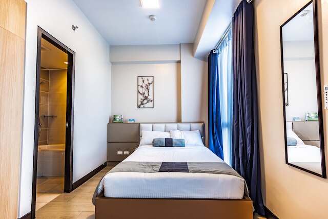 C スイーツ アット 8 ニュータウン レジデンシズ