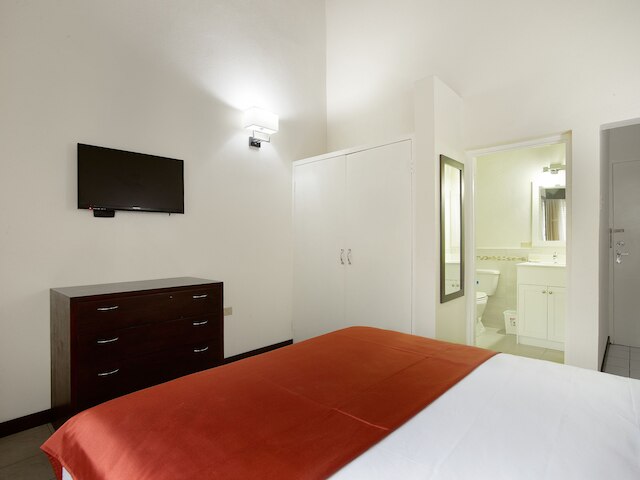 シャーリー リトリート ホテル