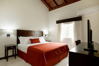 シャーリー リトリート ホテル