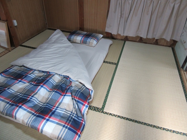 古民家ゲストハウス家守 (やーるー)